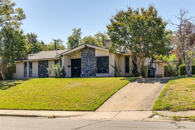 Primary Photo - 2504 Magna Vista Dr