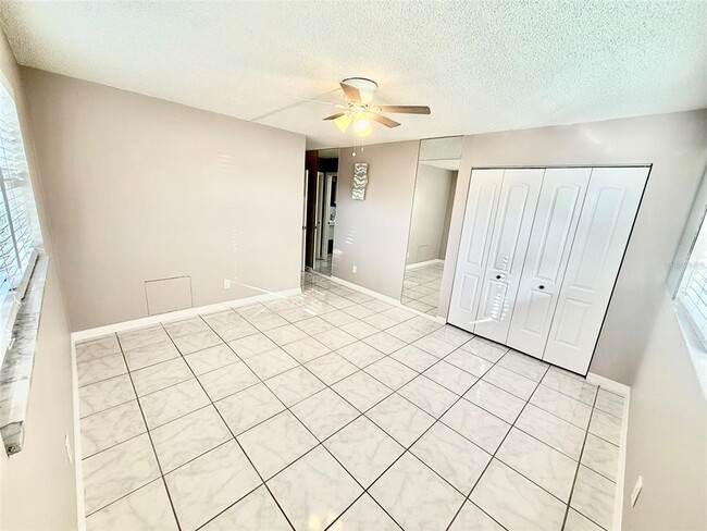 Building Photo - 4500 E Bay Dr