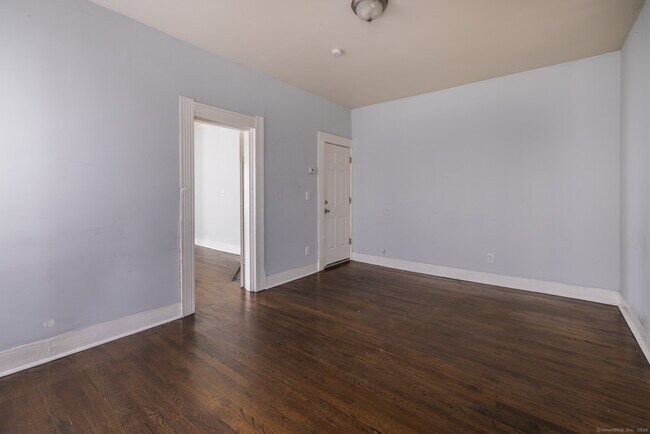 Building Photo - 383 Myrtle Ave