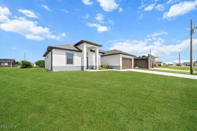 Building Photo - 9 NW 14th Pl