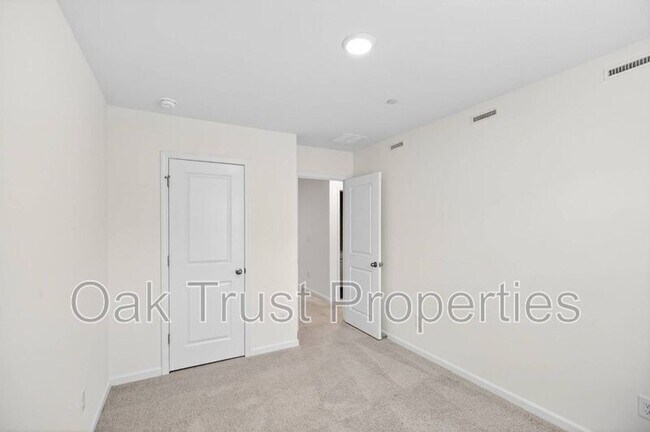 Building Photo - 502 Townsford Ln