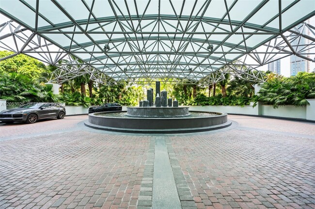 Building Photo - 1643 Brickell Ave