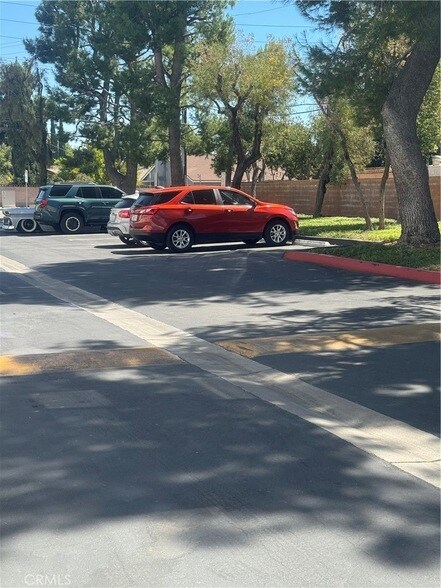 Building Photo - 10201 Mason Ave