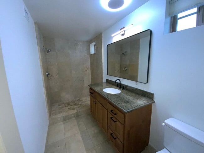Building Photo - Long Term Furnished Rental available in Co...