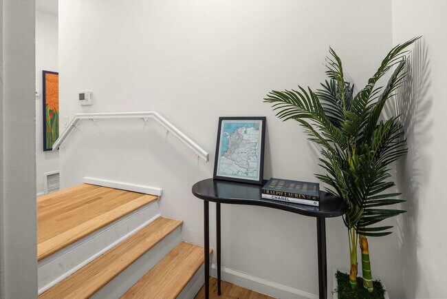 Building Photo - 69 Leonard St