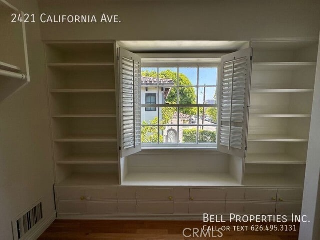 Building Photo - 2421 California Ave