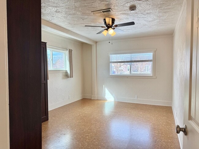 Building Photo - 729-731 W 100 S