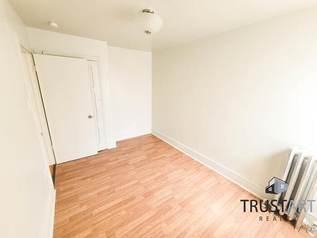 Building Photo - 3 bedroom house near Temple University Hos...