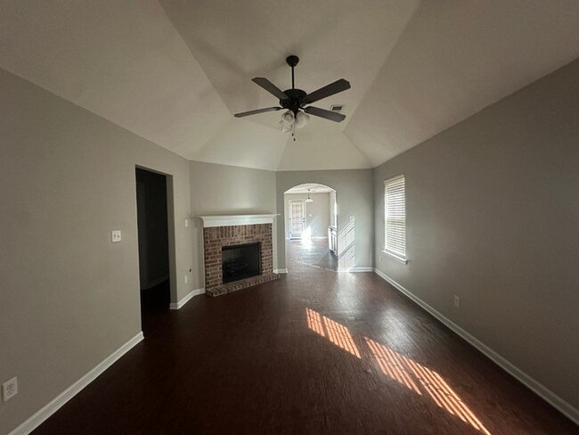 Building Photo - Charming 3BR/2BA Bartlett Area Home | Soaring High Ceilings, Fireplace & 2-Car Garage