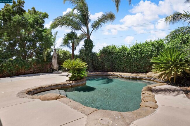Building Photo - 2651 Ranchwood Dr