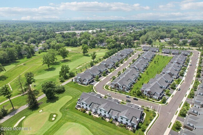 Building Photo - 42 Dogleg Ln