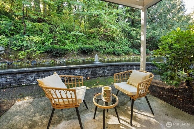 Building Photo - 2Bd/1.75Ba Kirkland Condo