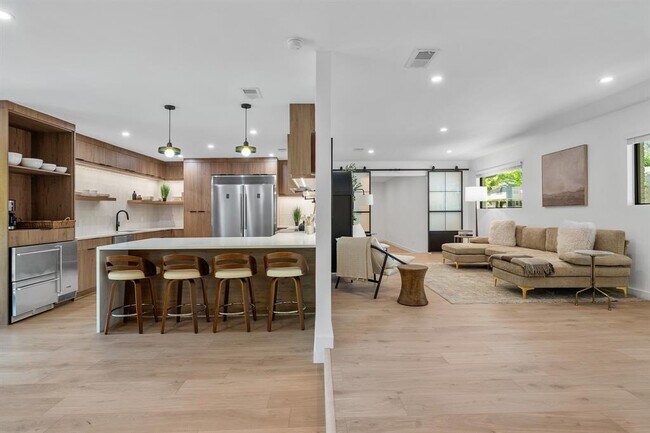 Building Photo - 2607 Pembrook Trail