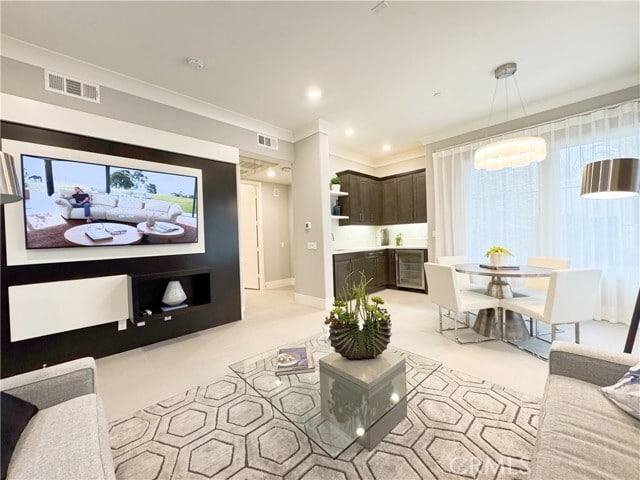 Building Photo - 64 Spacial