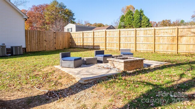 Building Photo - 7039 Executive Cir