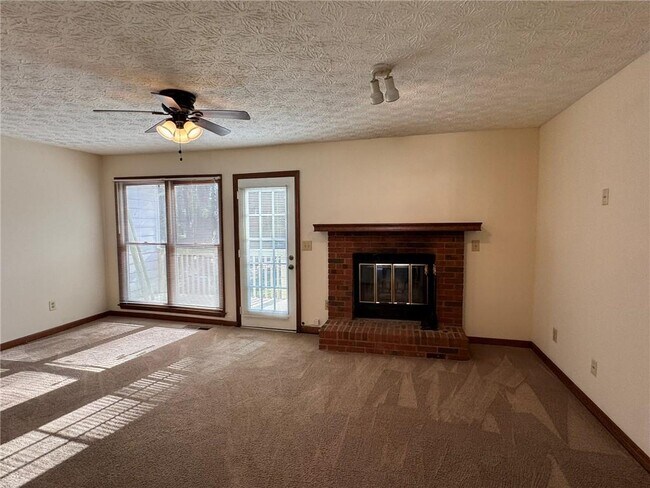 Building Photo - 1118 Booth Ct SW