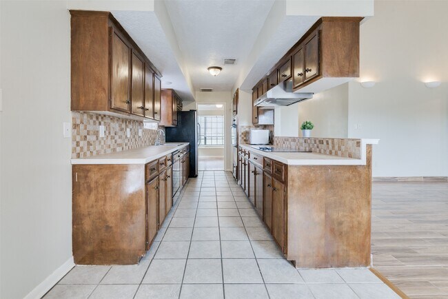 Building Photo - 22206 N Fork Dr