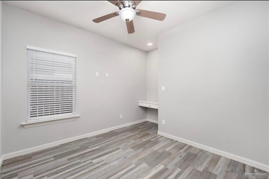 Building Photo - 2009 Jackson St