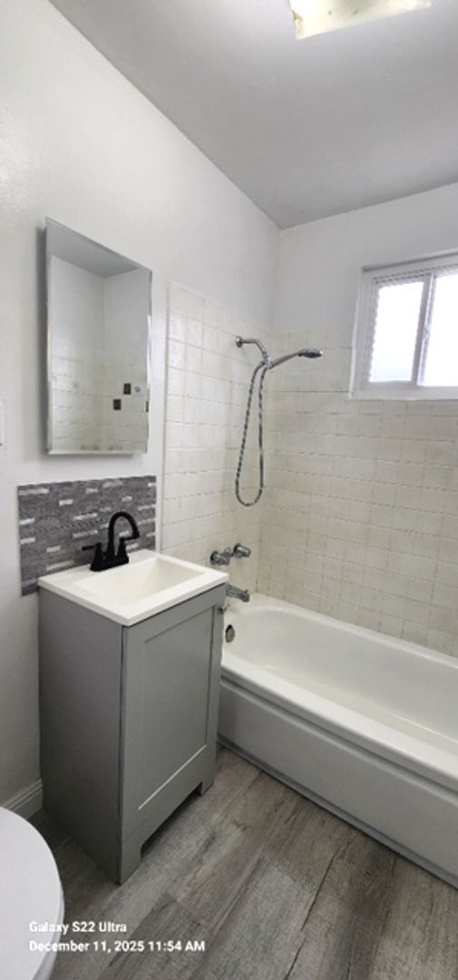 Building Photo - Virginia Street