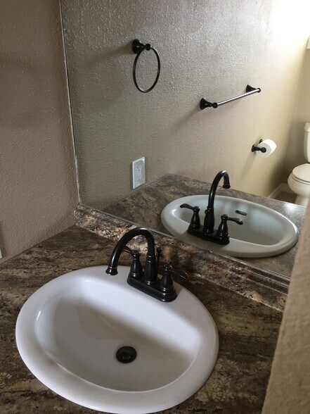 Building Photo - 203 S Mesa St