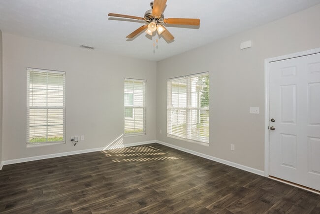 Building Photo - 2201 Grove Landing Way