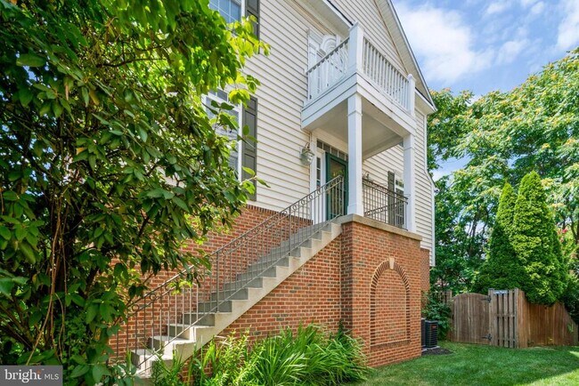 Building Photo - 9980 Cyrandall Dr