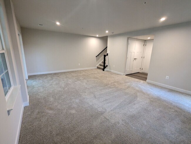 Building Photo - Gorgeous New Construction (never lived in)...