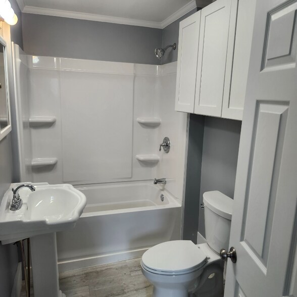 Building Photo - 50 Centre St