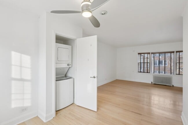 Building Photo - 2602 Bennett Ave