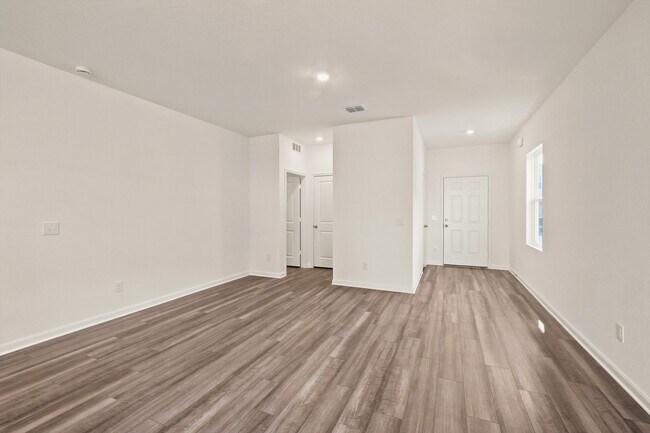 Building Photo - 1117 King Eider