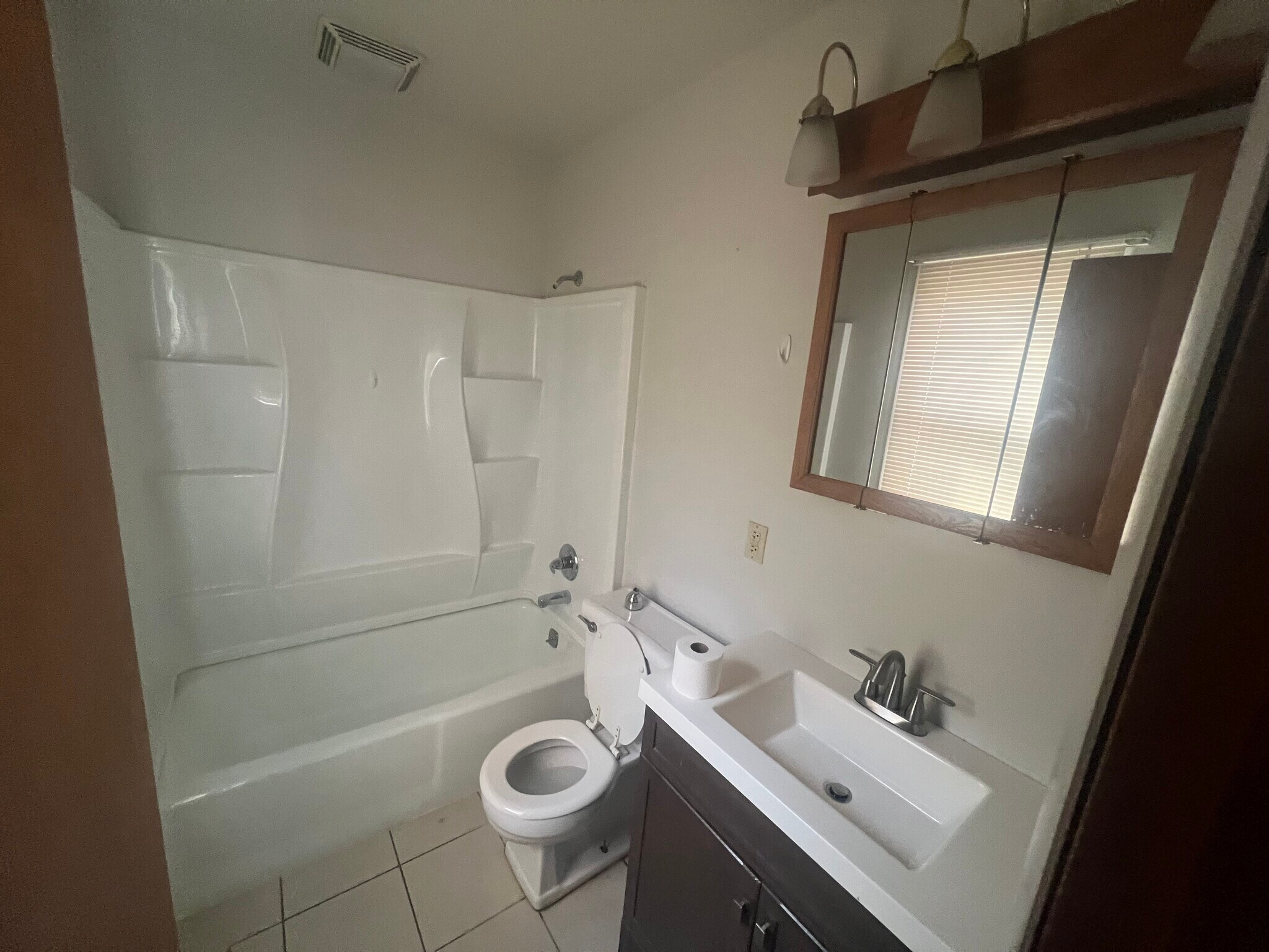 Building Photo - 119 Maholm St