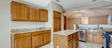 Building Photo - 1611 Brenwood Dr
