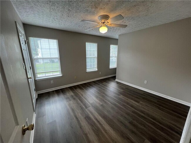 Building Photo - 1431 Shiloh Way NW