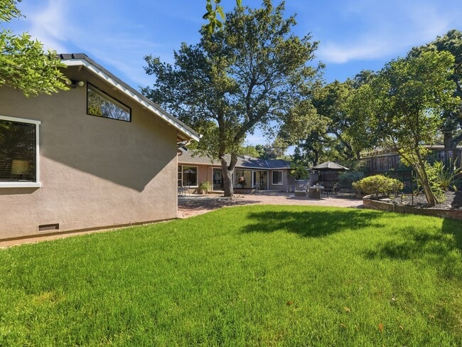 Building Photo - OPEN HOUSE 5/9 & 5/10 1:30-4:30