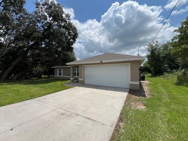 Building Photo - Beautiful 3 BD/2BA Home in Ocala!