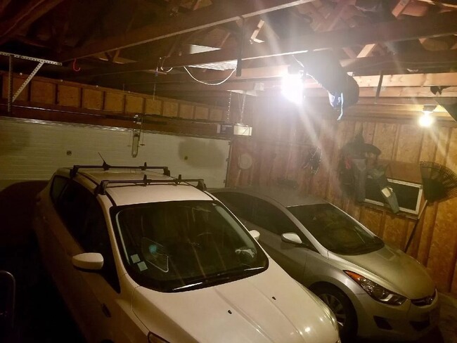 Building Photo - Southside Duplex on a Quiet Residential Street