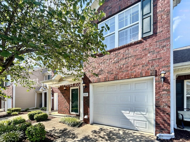 Building Photo - 102 Antler Ridge Cir