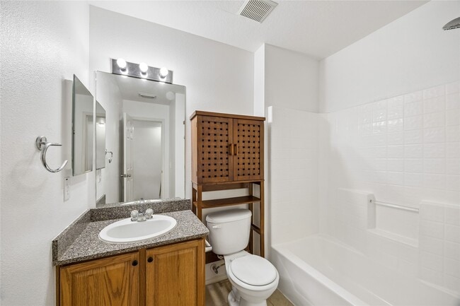 Building Photo - 3418 Glenmore Meadow Dr