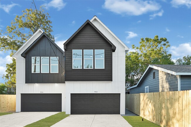 Primary Photo - 9316 Waller St