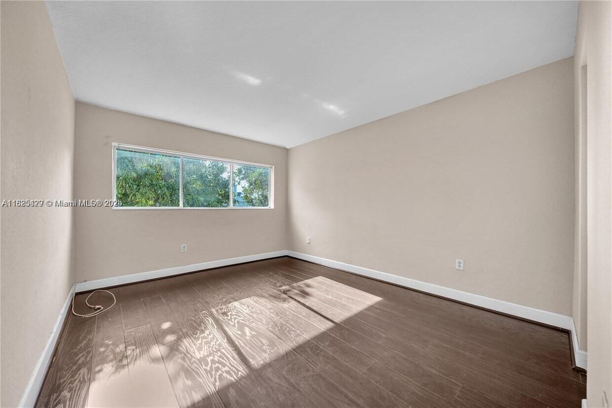 Building Photo - 7737 SW 88th St