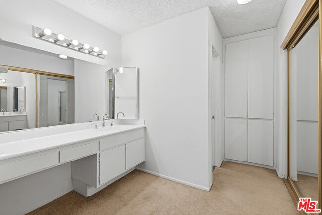 Building Photo - 7742 Redlands St
