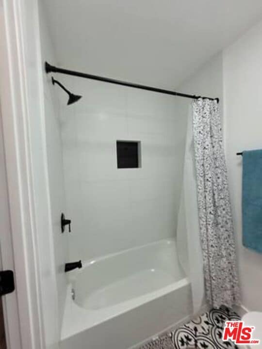 Building Photo - 3509 W 59th St