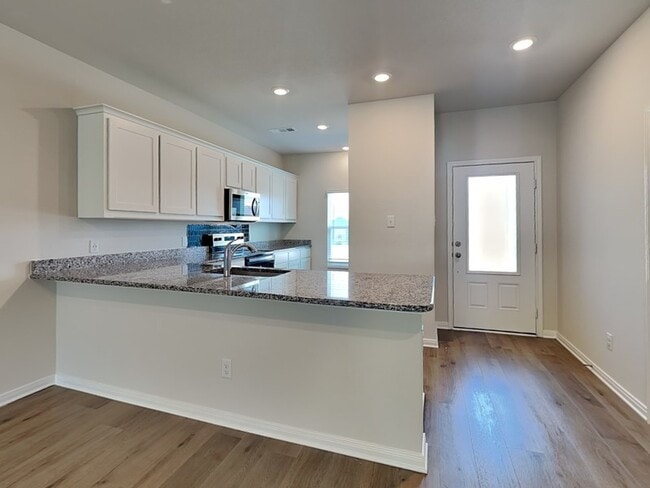 Building Photo - 6328 Baraboo Dr