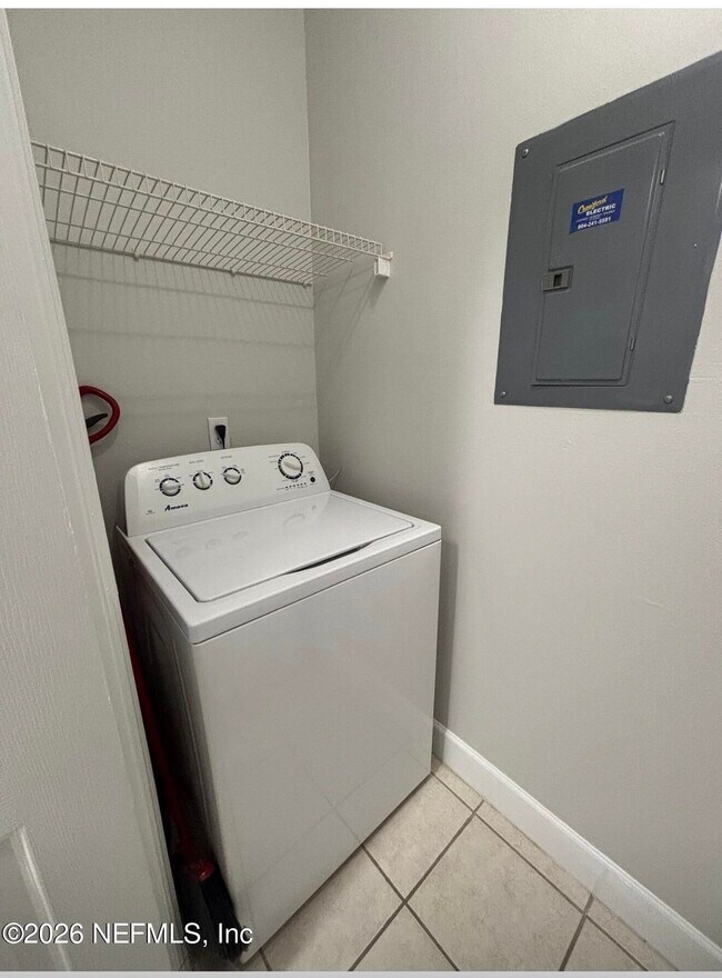 Building Photo - 120 Veracruz Dr