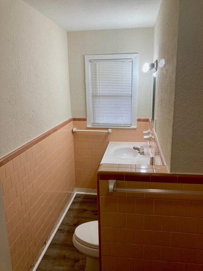 Building Photo - 1601 20th St