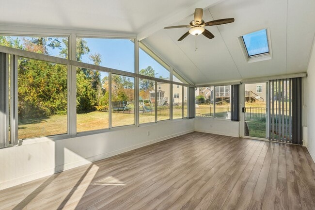 Building Photo - Welcome to this charming 4-bedroom, 2.5-bathroom home located in Durham, NC.!