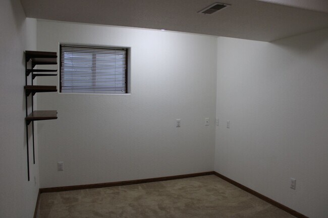 Building Photo - Beautiful 4 Bedroom Home in Midtown Fort C...
