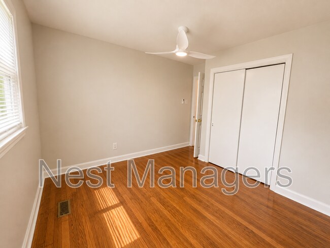 Building Photo - 1506 Swainey Ave