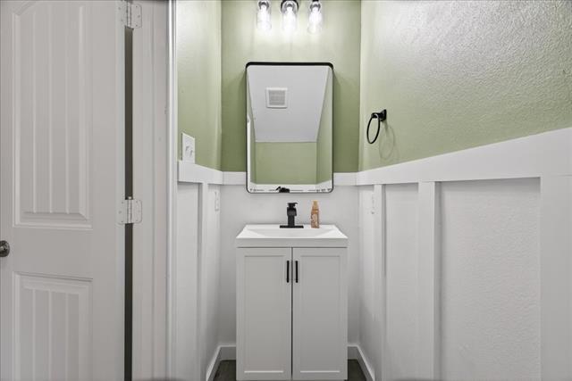 Building Photo - 5513 Topwater Trl