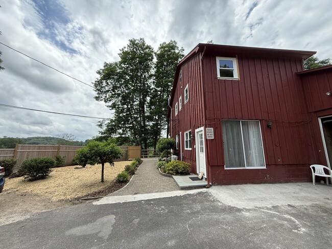 Building Photo - 181-137 CT-37